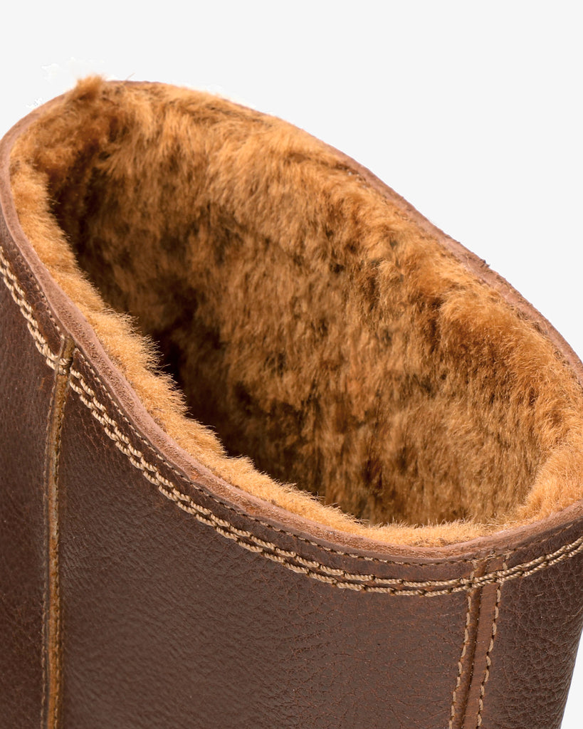 Bambina Igloo botas de piel con forro interior de pelo natural. cuero