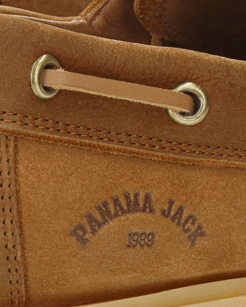 Boat náutico de piel con forro interior de piel. cuero