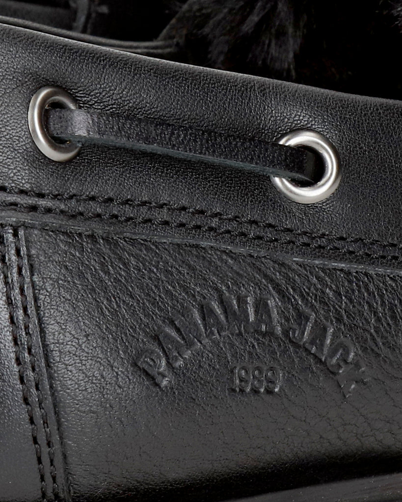 Boat náutico de piel con forro interior de pelo. negro