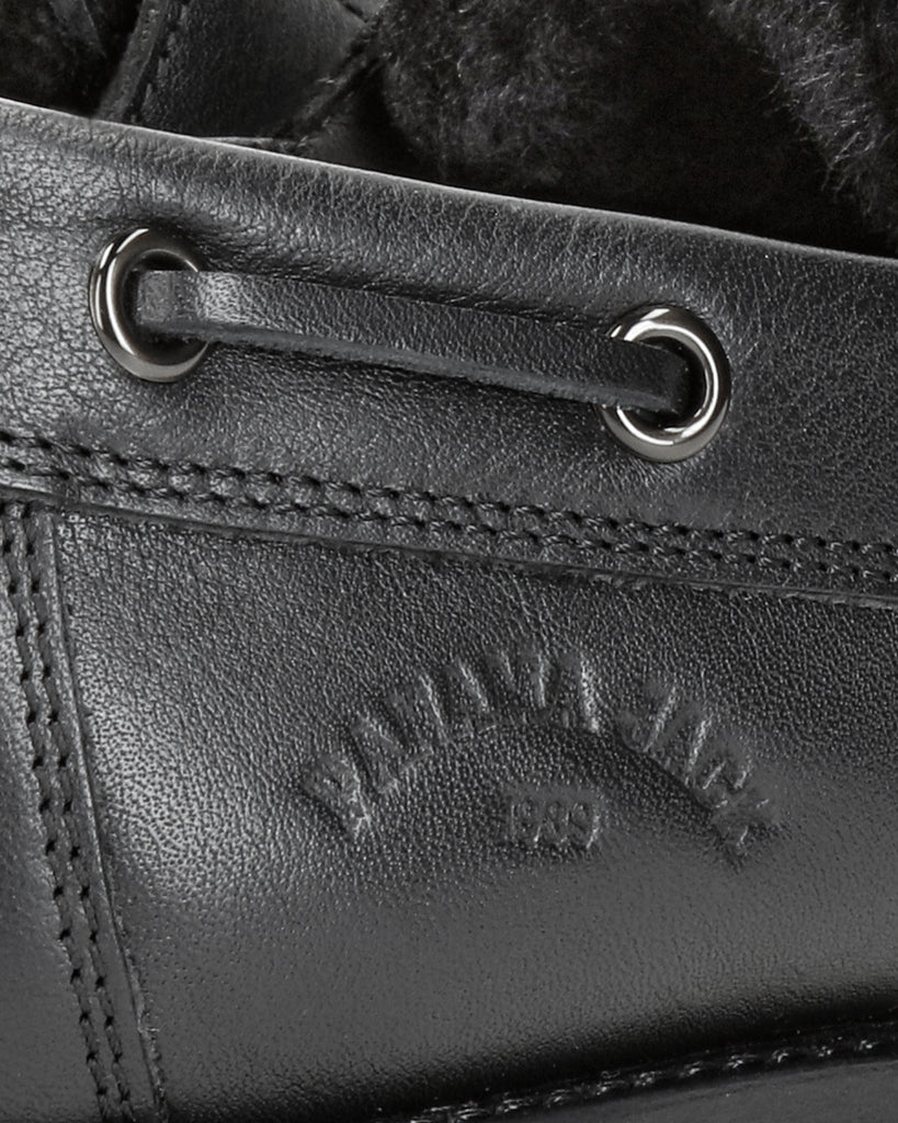 Boat Igloo náutico de piel con forro interior de pelo natural. negro