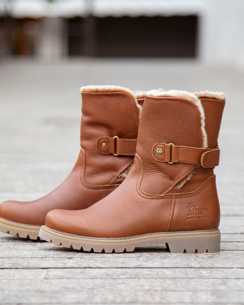 Felia botas de piel con forro interior de pelo. cuero