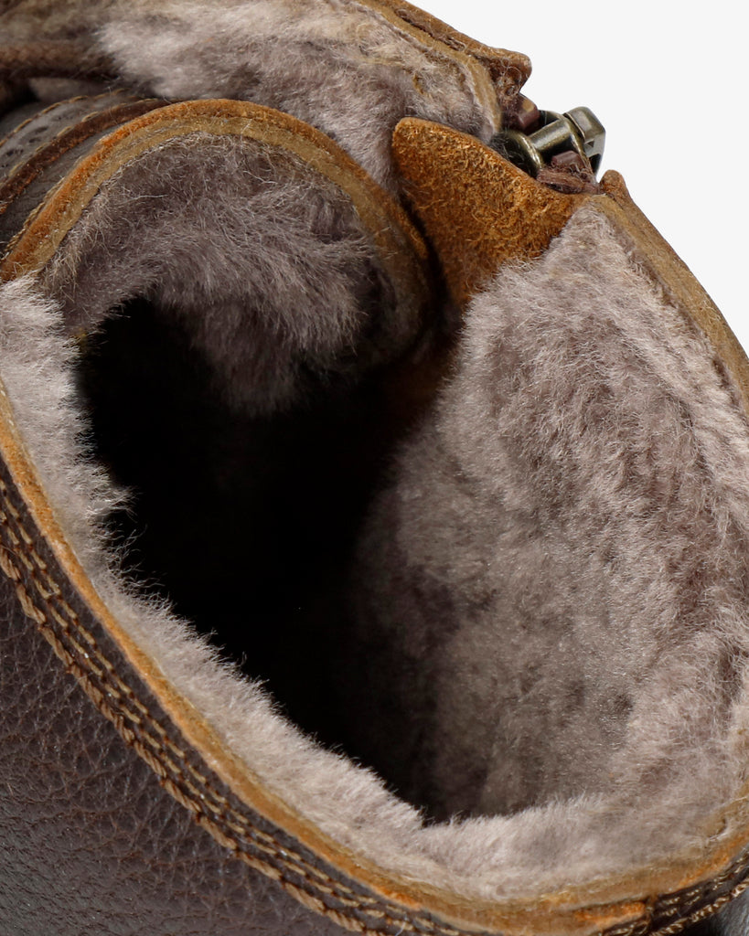 Gareth Igloo botín de piel con forro interior de pelo natural. castaño