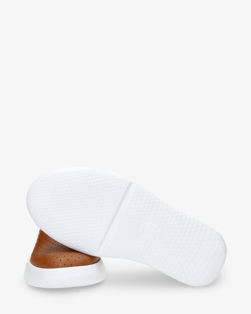 Yannick zueco de piel con forro interior de piel. cuero